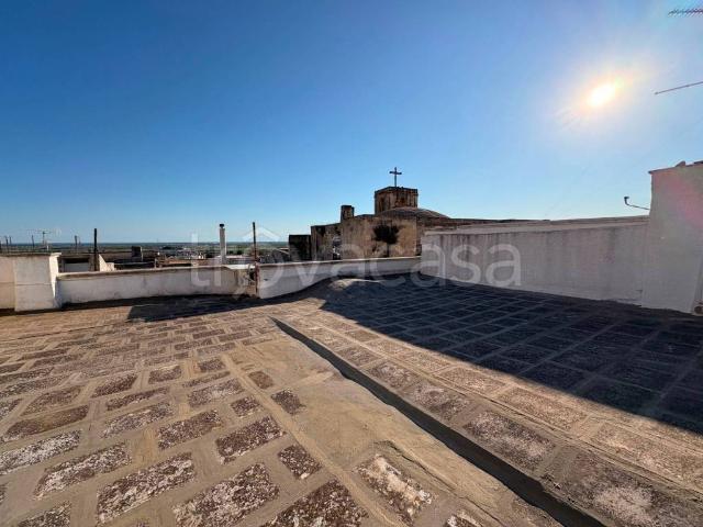 Appartamento in affitto a Massafra via La Terra, arredato, terrazzo, centrale TrovaCasa