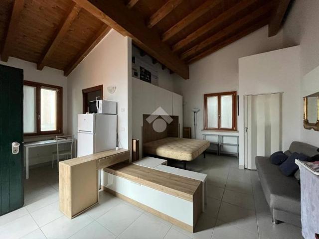 Appartamento in affitto a Marmirolo MN
