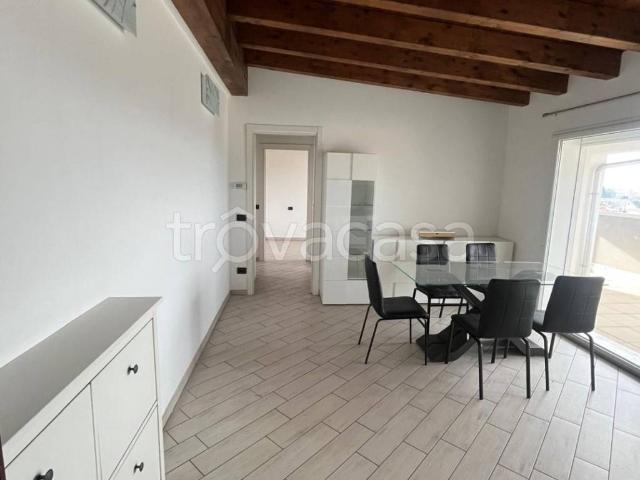 Appartamento in affitto a Marnate via Armando Diaz, 577, arredato, terrazzo, doppia esposizione TrovaCasa