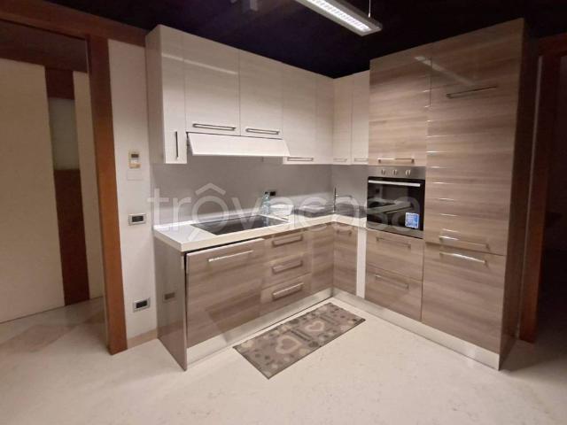 Appartamento in affitto a Marostica via Roma, giardino, immobile di prestigio, parzialmente arredato TrovaCasa