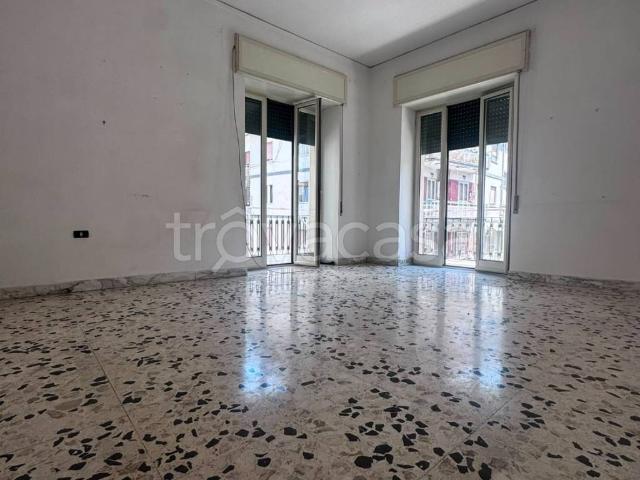 Appartamento in affitto a Marano di Napoli via Unione Sovietica, non arredato/vuoto, balcone, cucina abitabile TrovaCasa