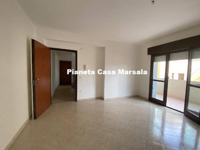 Appartamento in affitto a Marsala via Libertà, non arredato/vuoto, posto auto, terrazzo TrovaCasa