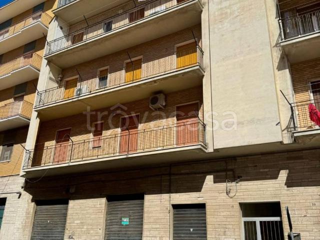 Appartamento in affitto a Matera via Pasquale Vena, 37, non arredato/vuoto, veranda, lavanderia TrovaCasa