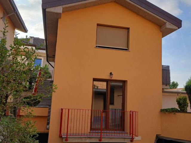 Appartamento in affitto a Meda MB