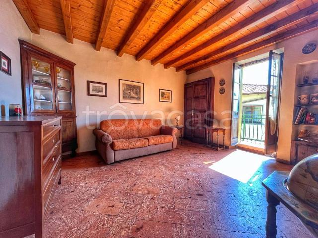 Appartamento in affitto a Menaggio via Luigi Cadorna, arredato, terrazzo, centrale TrovaCasa