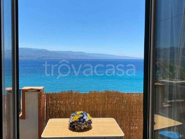 Appartamento in affitto a Messina via Consolare Pompea, 1289, arredato, fronte mare, vista mare TrovaCasa
