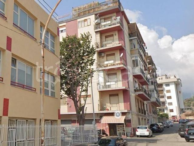 Appartamento in affitto a Messina via Seconda Condottieri, arredato, luminoso, balcone TrovaCasa