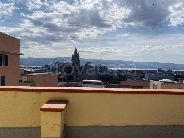Appartamento in affitto a Messina via 24 Maggio, arredato, terrazzo, centrale TrovaCasa