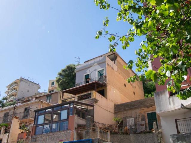 Appartamento in affitto a Messina viale Italia, 69, arredato, terrazzo, buono stato TrovaCasa