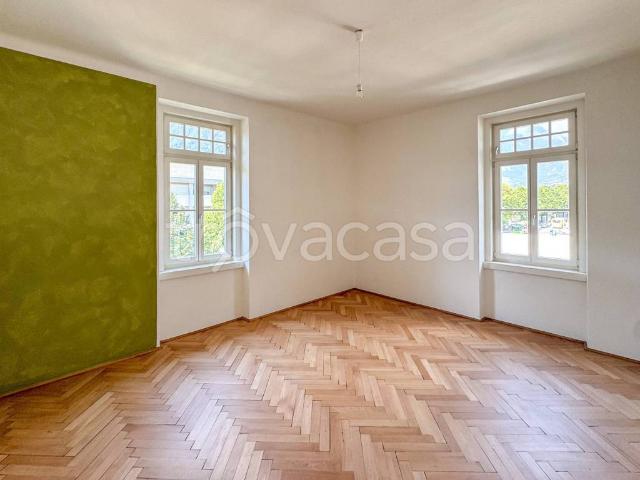 Appartamento in affitto a Merano via Johann Wolfgang von Goethe, posto auto, parzialmente arredato, cantina TrovaCasa