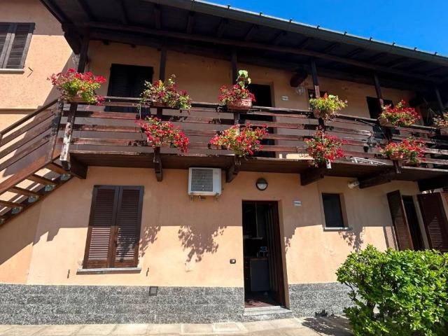Appartamento in affitto a Mercallo VA