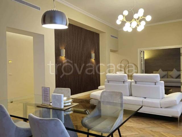 Appartamento in affitto a Milano via Colonnetta, arredato, cucina abitabile, studio TrovaCasa