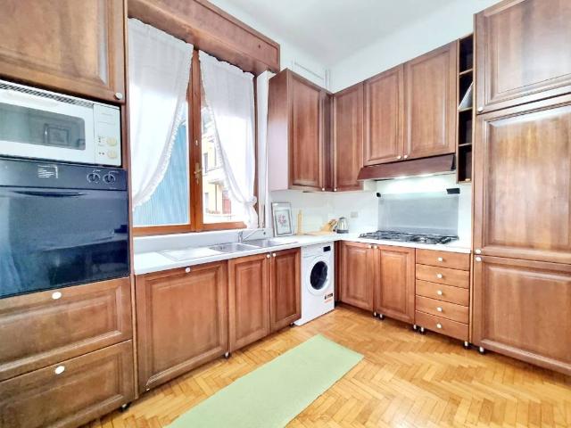 Appartamento in affitto a Milano via Comelico, 27, arredato, balcone, cucina a vista TrovaCasa