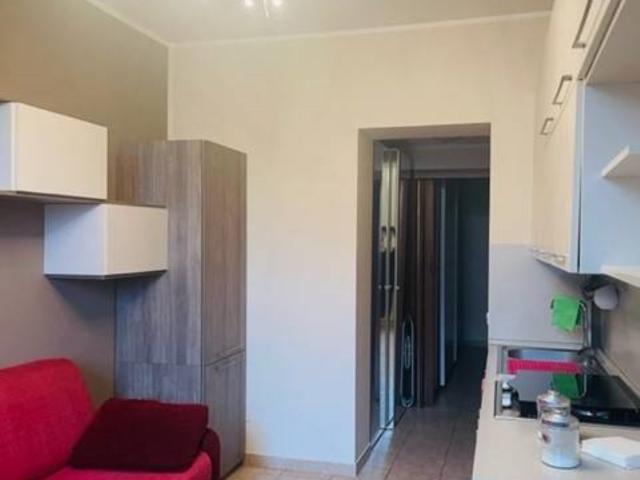 Appartamento in affitto a Milano via Costanzo Cantoni, 8, arredato, ascensore, doppia esposizione TrovaCasa