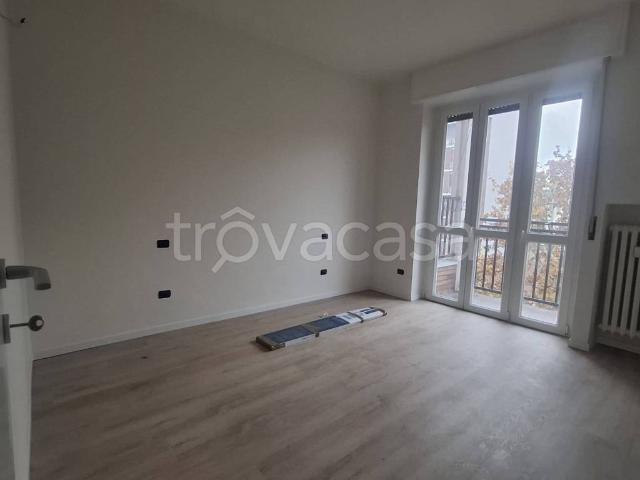 Appartamento in affitto a Milano via Costanza Arconati, 2, non arredato/vuoto, giardino, ascensore TrovaCasa