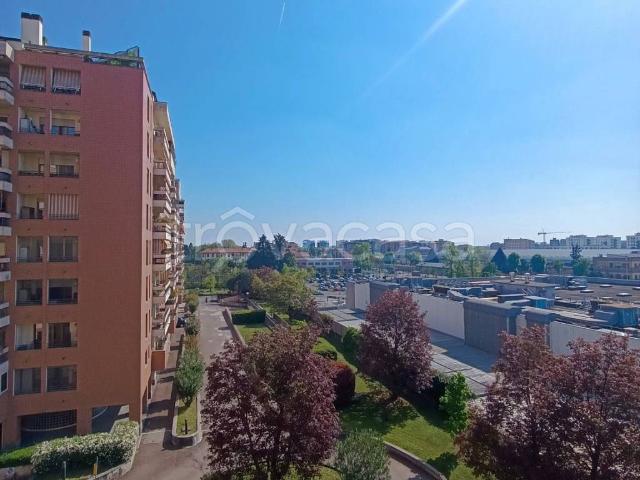 Appartamento in affitto a Milano via Caduti in Missione di Pace, 3, arredato, box, ascensore TrovaCasa