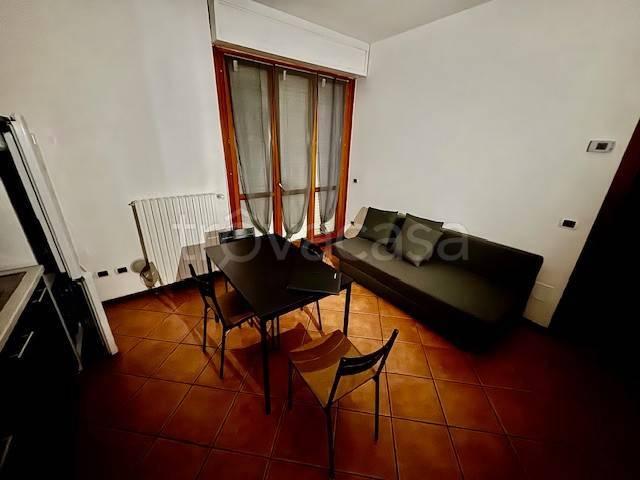 Appartamento in affitto a Milano via Calizzano, 10, box, terrazzo, parzialmente arredato TrovaCasa