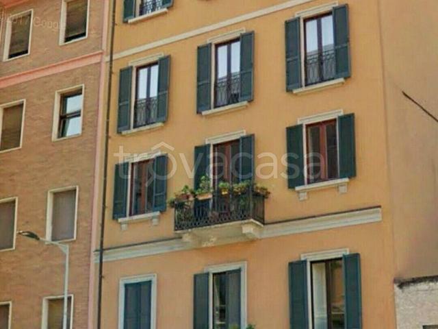 Appartamento in affitto a Milano via Caminadella, 17, arredato, riscaldamento autonomo, libero subito TrovaCasa