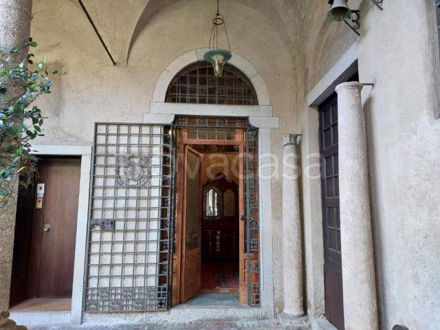 Appartamento in affitto a Milano via Cappuccio, arredato, giardino privato, terrazzo TrovaCasa