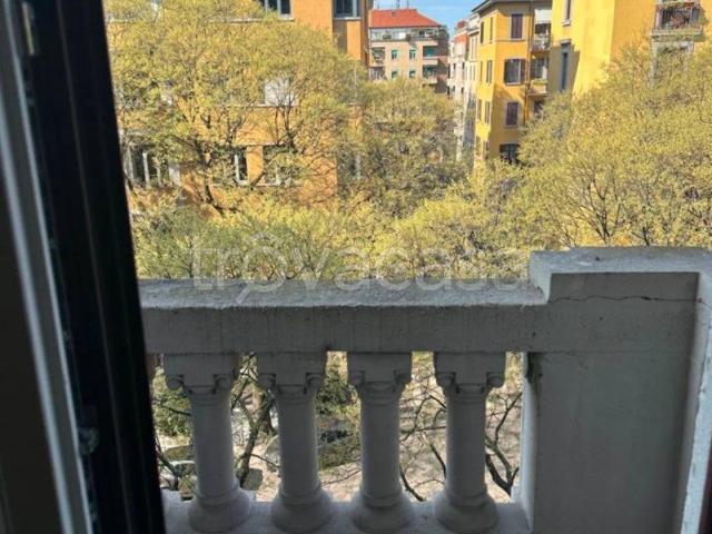 Appartamento in affitto a Milano via Castel Morrone, 28, non arredato/vuoto, ascensore, doppia esposizione TrovaCasa