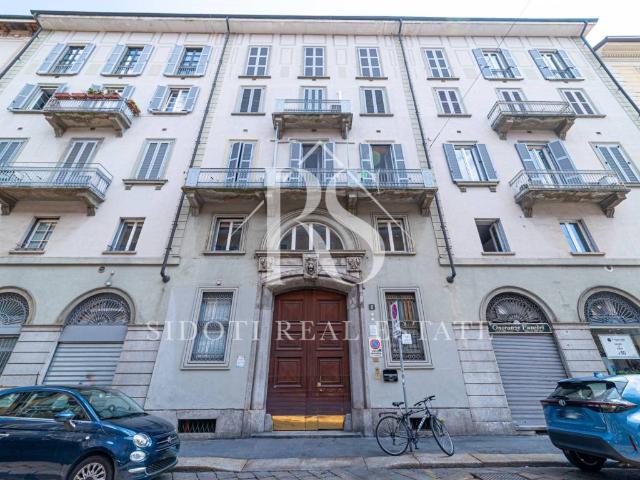 Appartamento in affitto a Milano via Castelfidardo, 8, parzialmente arredato, travi a vista, ristrutturato TrovaCasa
