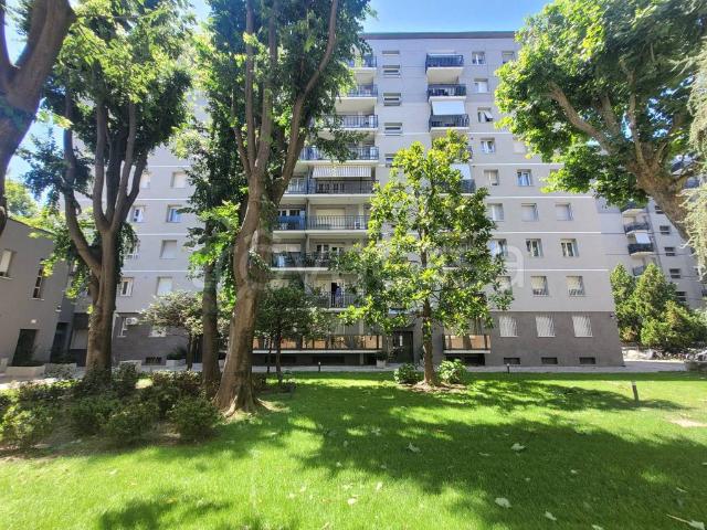 Appartamento in affitto a Milano via Cervignano, 1, arredato, terrazzo, riscaldamento centralizzato TrovaCasa