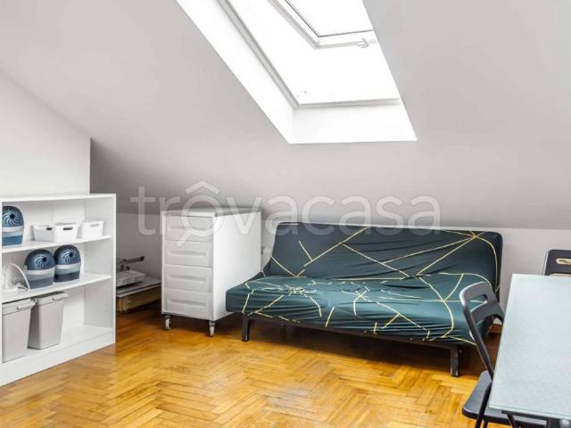 Appartamento in affitto a Milano via Cesare da Sesto, Corso Genova
