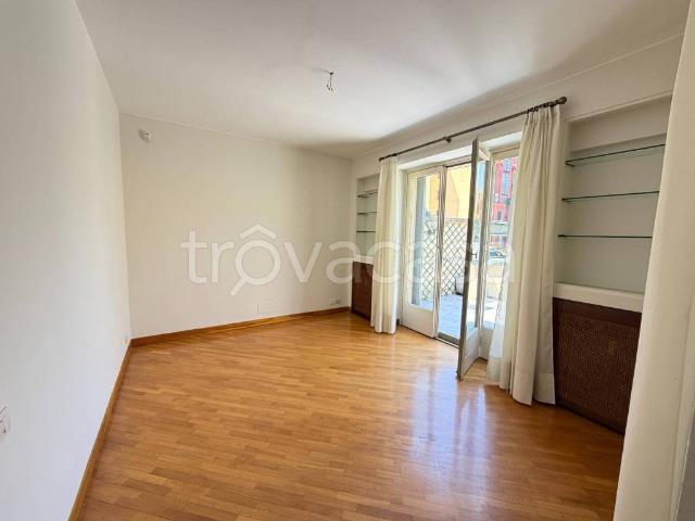 Appartamento in affitto a Milano via Chiossetto, terrazzo, ultimo piano, aria condizionata TrovaCasa