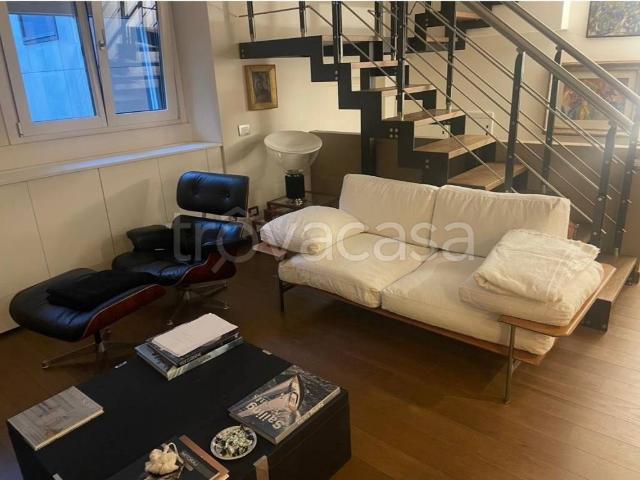 Appartamento in affitto a Milano via Ciro Menotti, 14, arredato, ingresso indipendente, esposizione interna TrovaCasa