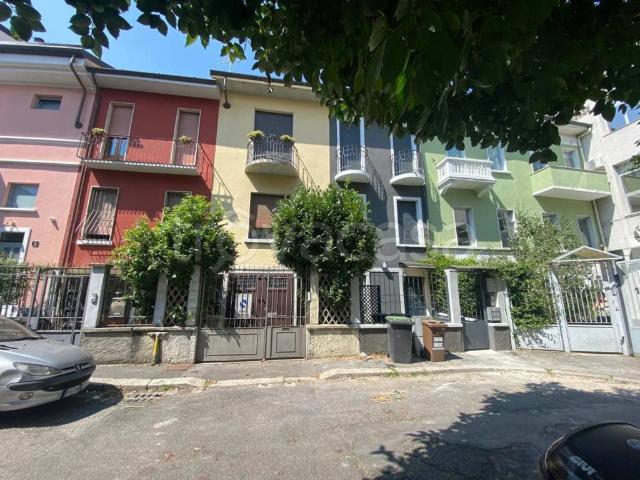 Appartamento in affitto a Milano via Cironi, 11, arredato, giardino privato, riscaldamento autonomo TrovaCasa