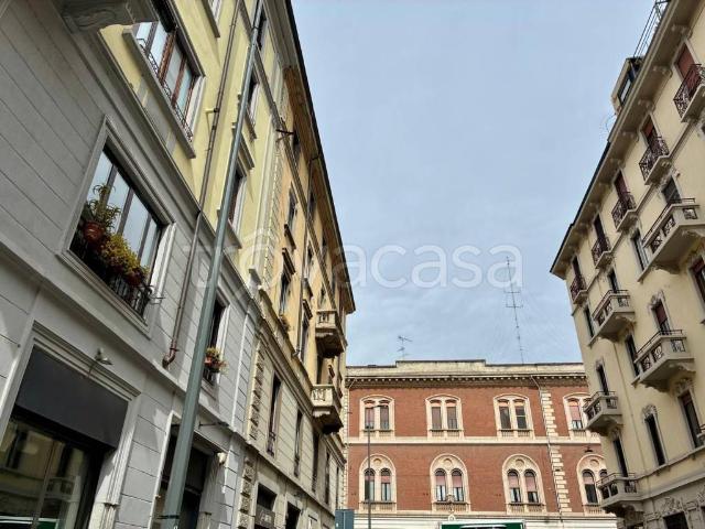 Appartamento in affitto a Milano via Curtatone, 4, arredato, riscaldamento autonomo, lavatrice TrovaCasa