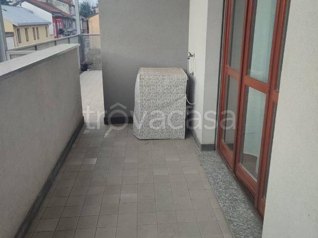 Appartamento in affitto a Milano via Ambrogio De Marchi Gherini, 10, arredato, terrazzo, ascensore TrovaCasa