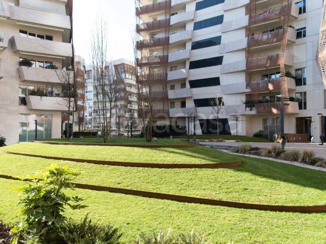 Appartamento in affitto a Milano via Ambrogio Spinola, 8, arredato, giardino privato, box TrovaCasa