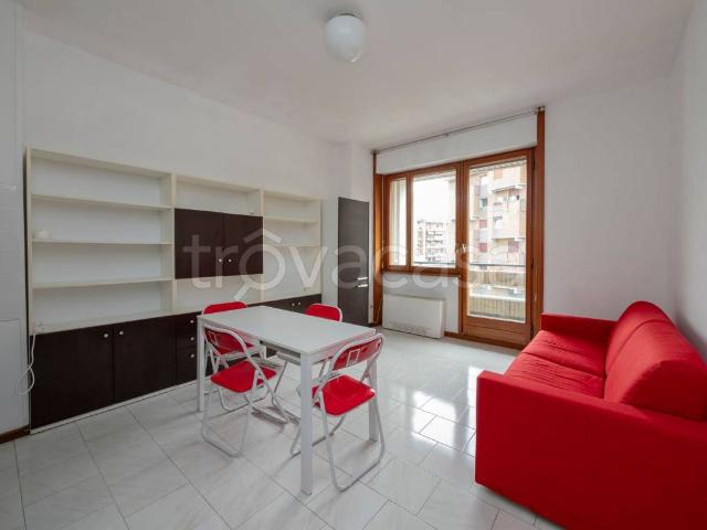 Appartamento in affitto a Milano via Antonio Tolomeo Trivulzio, 3, arredato, luminoso, lavanderia TrovaCasa
