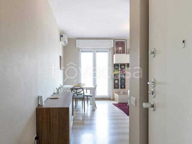 Appartamento in affitto a Milano via Antonio Cecchi, arredato, studio TrovaCasa