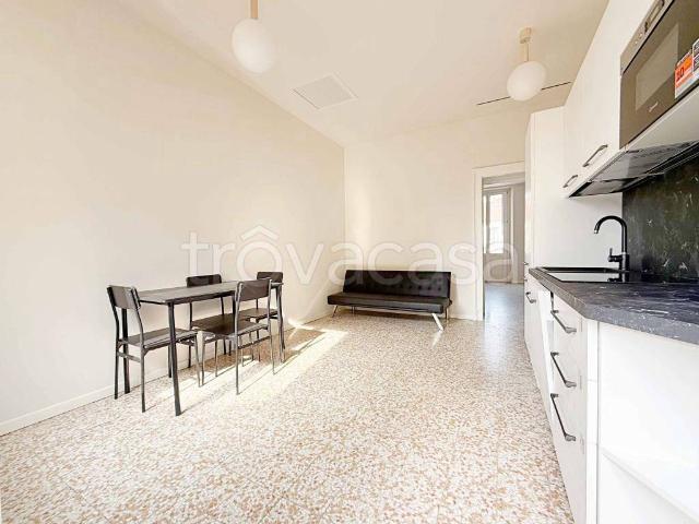 Appartamento in affitto a Milano via Antonio Stoppani, 40, arredato, terrazzo, ristrutturato TrovaCasa