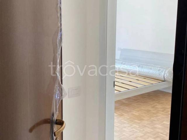 Appartamento in affitto a Milano via Andrea Maffei No Number, arredato, box, ascensore TrovaCasa