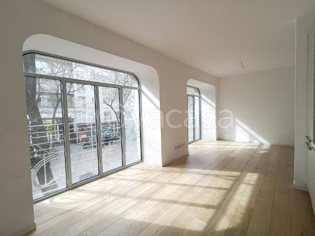 Appartamento in affitto a Milano via Andrea Solari, 6, parzialmente arredato, riscaldamento centralizzato, parquet TrovaCasa