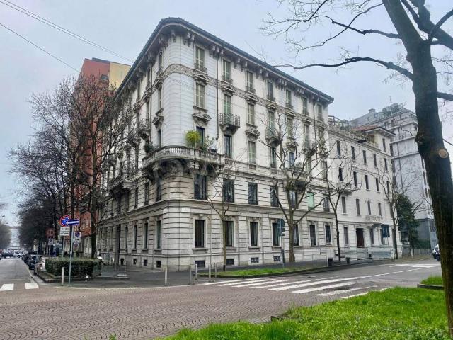 Appartamento in affitto a Milano via Alberto da Giussano, 23, parzialmente arredato, ristrutturato, parquet TrovaCasa