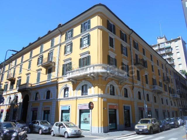 Appartamento in affitto a Milano via Aldo Manuzio, 7, non arredato/vuoto, posto auto, box TrovaCasa