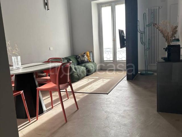 Appartamento in affitto a Milano via Alessandro Tadino, 8, arredato, ultimo piano, centrale TrovaCasa