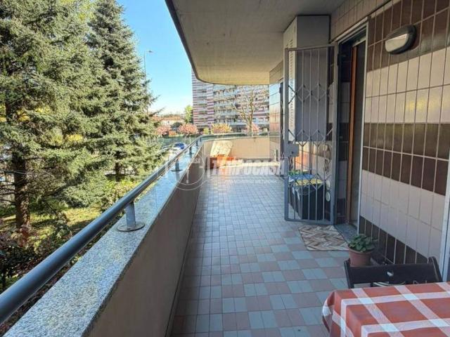 Appartamento in affitto a Milano via Alessandro Bisnati, arredato, terrazzo, zona servita TrovaCasa