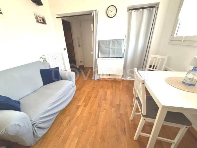 Appartamento in affitto a Milano via Alfonso Lamarmora, arredato, ultimo piano, contesto signorile TrovaCasa