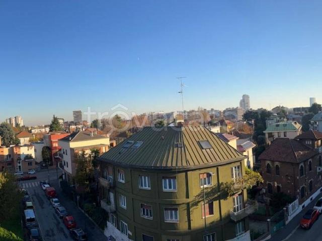 Appartamento in affitto a Milano via Arbe, 55, box, ultimo piano, ristrutturato TrovaCasa