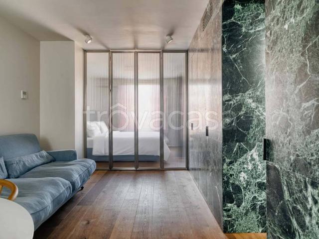 Appartamento in affitto a Milano via Archimede, arredato, terrazzo, balcone TrovaCasa