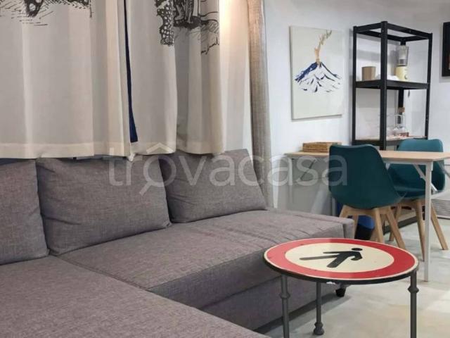 Appartamento in affitto a Milano via Ariberto, Corso Genova