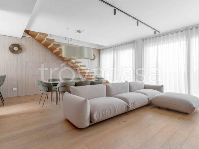 Appartamento in affitto a Milano via Aristotile Fioravanti, 5, arredato, box, terrazzo TrovaCasa