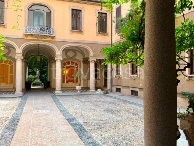 Appartamento in affitto a Milano via Aurelio Saffi, 29, arredato, terrazzo, ascensore TrovaCasa
