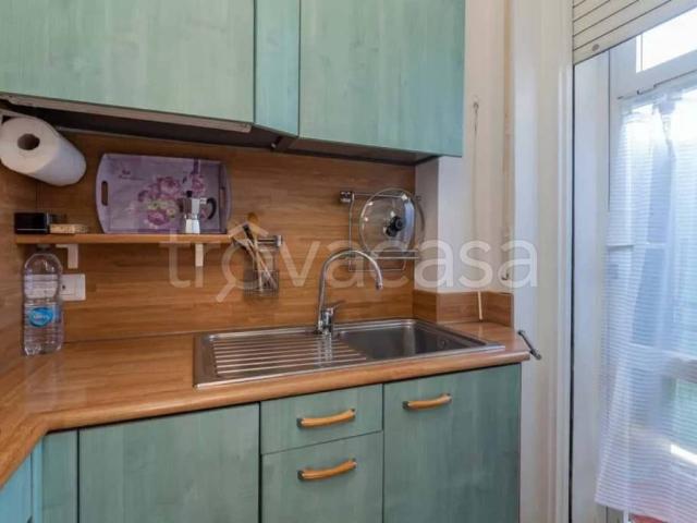 Appartamento in affitto a Milano via Bordighera, Famagosta