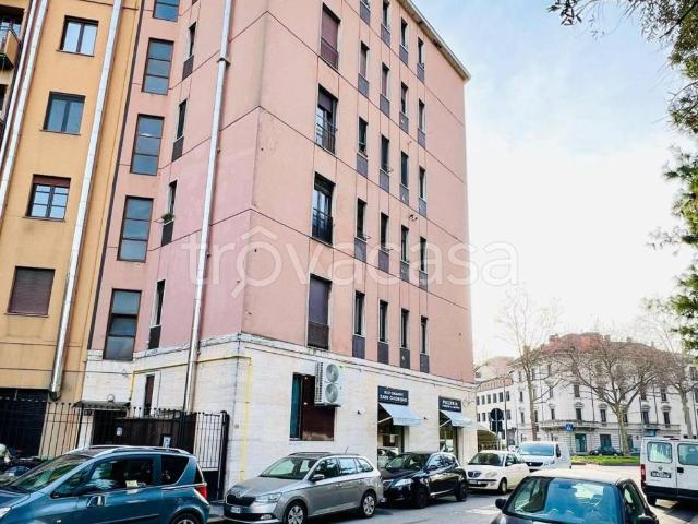 Appartamento in affitto a Milano via Barnaba Oriani, arredato, ascensore, angolo cottura TrovaCasa